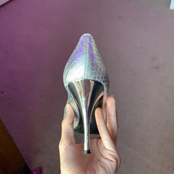 silver scaly heels - Picture 3 of 3